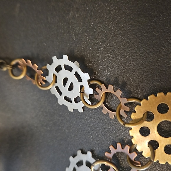 Strong Hand at the Wheel, Gears n Stuff 19" and more Necklace - Picture 4 of 9